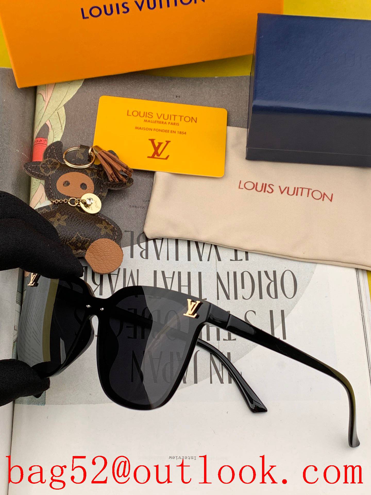 LV Louis Vuitton trendy square sunglasses