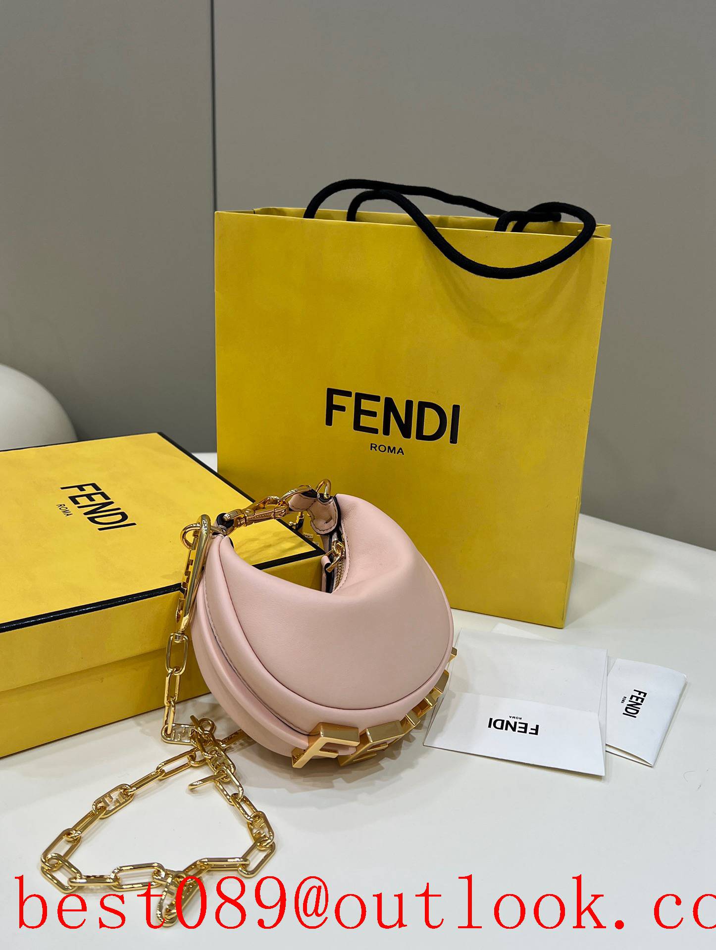 Fendi Pink mini fashionable chain underarm bag shot hundred towers Fendigraphy handbag 3A copy