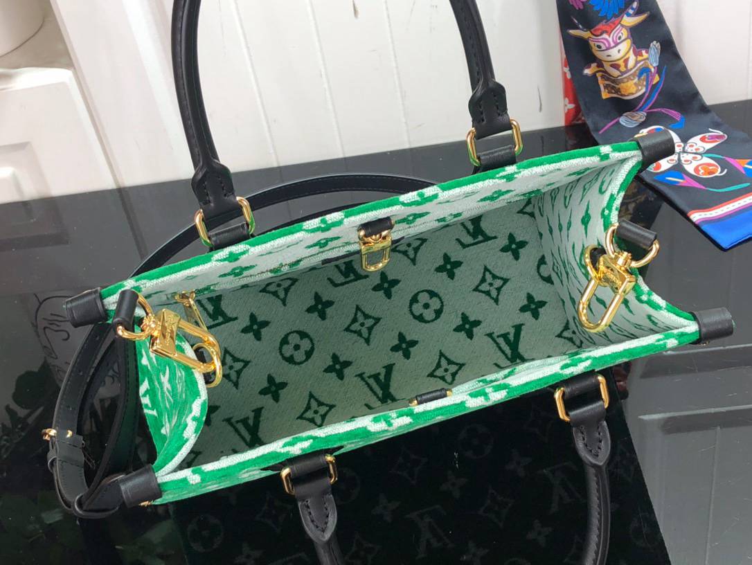 Louis Vuitton LV Match Onthego Small Bag Handbag with Monogram Velvet M46216 Green