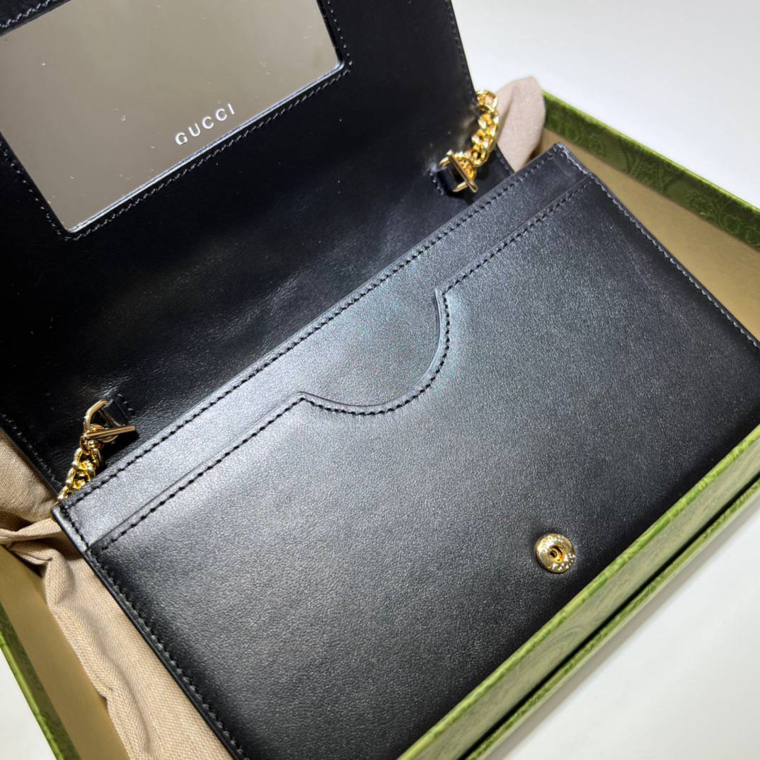 Gucci GG Matelasse Black Leather Chain 723787 Bag