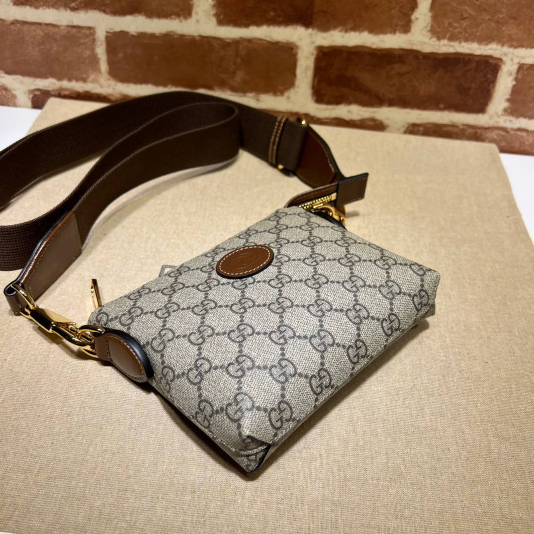 Gucci Interlocking G Beige & Ebony GG Supreme Canvas Messenger 723306 Bag