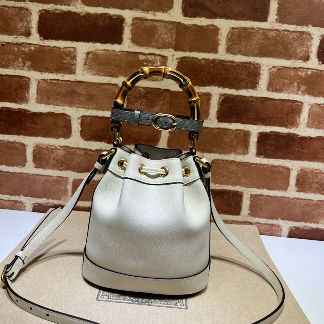 Gucci Gucci Diana White Mini Handle 724667 Bag