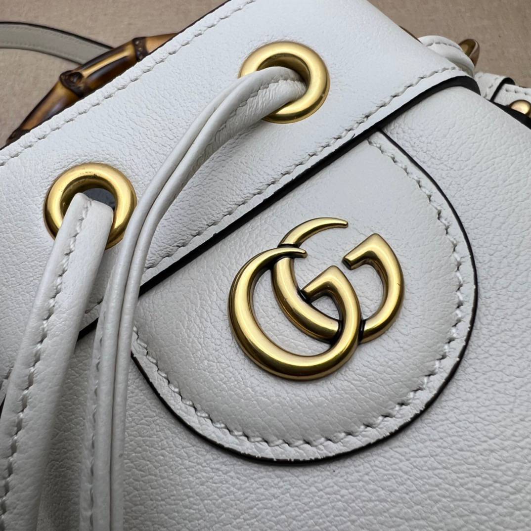 Gucci Gucci Diana White Mini Handle 724667 Bag