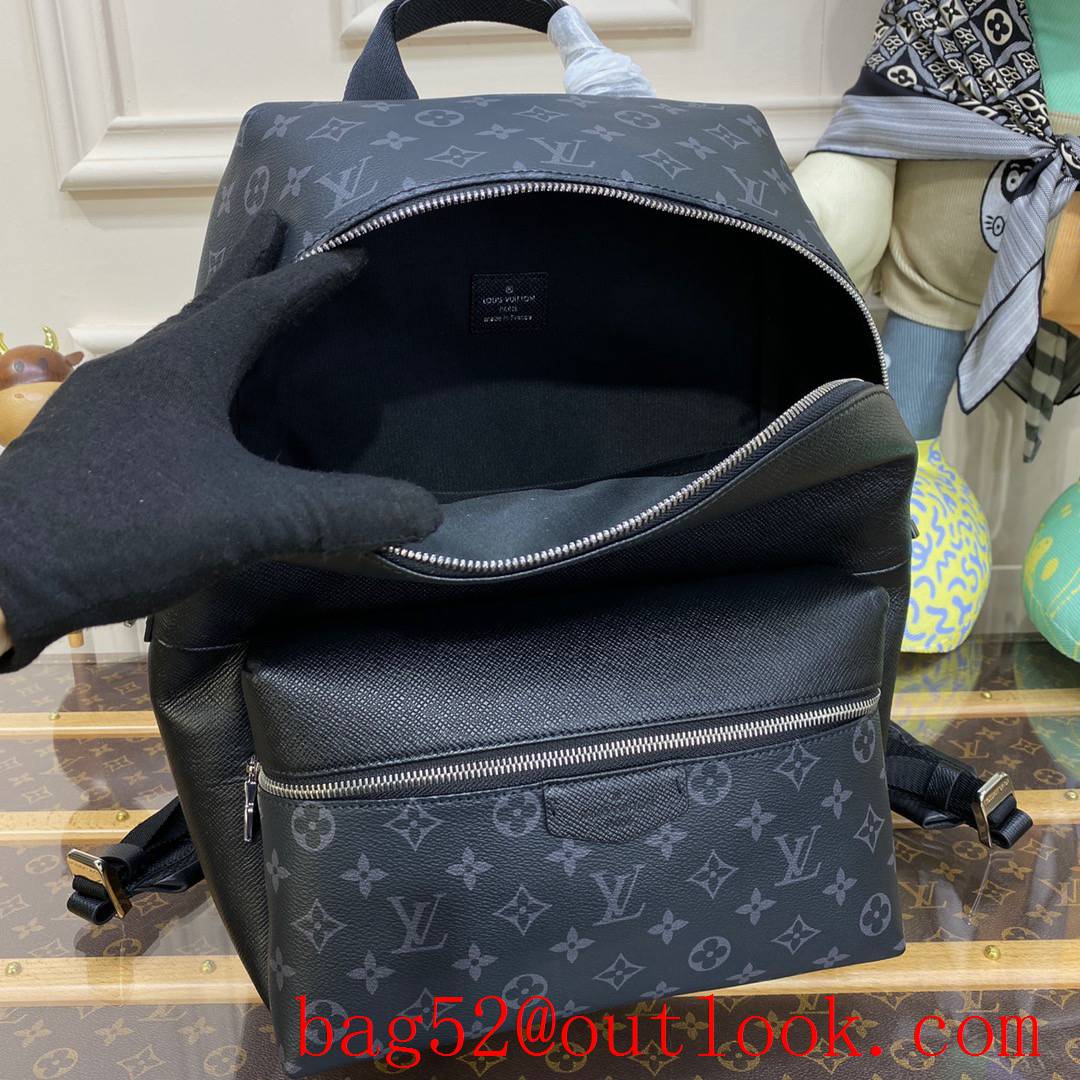 Louis Vuitton LV Men Discovery Small Backpack Bag in Monogram Taiga M30230 Black