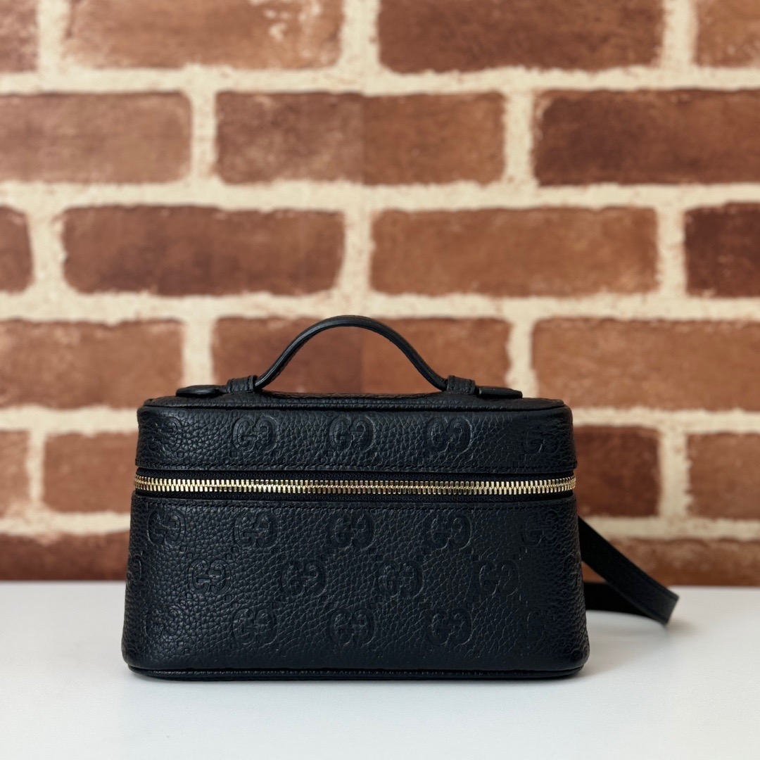 Gucci GG Emblem Real Leather Mini Crossbody Bag Handbag 815949 Black