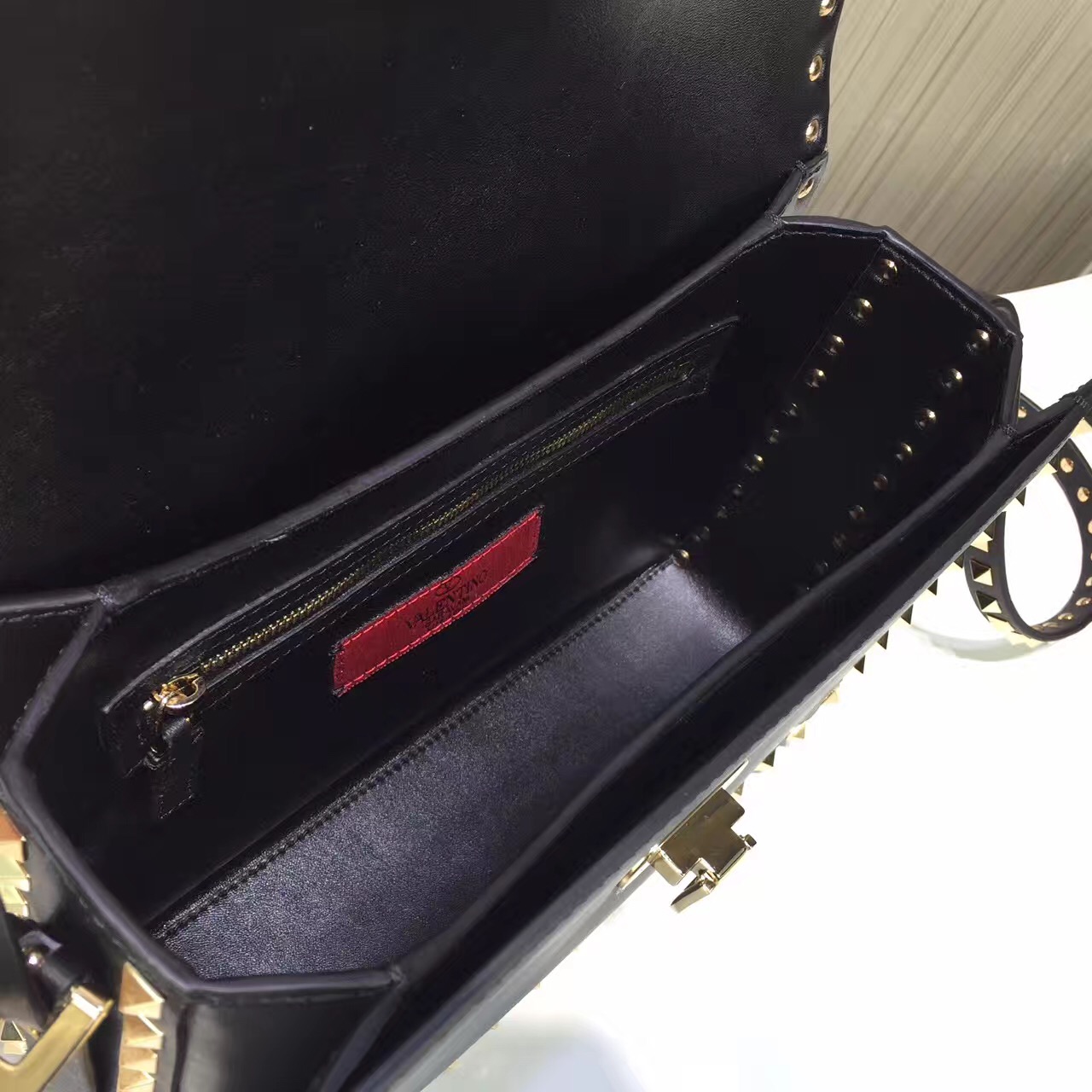 valentino black rockstud shoulder handbags