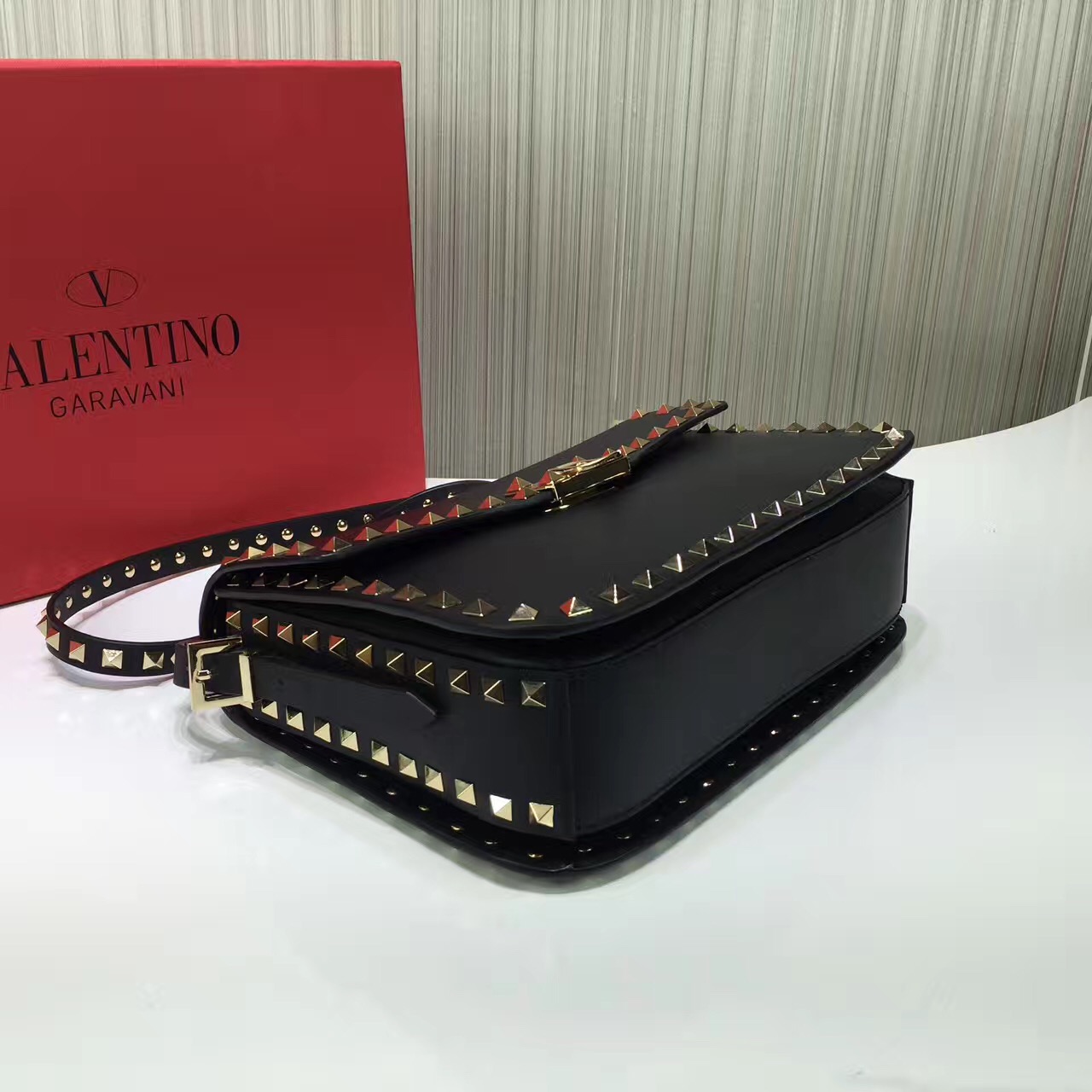 valentino black rockstud shoulder handbags