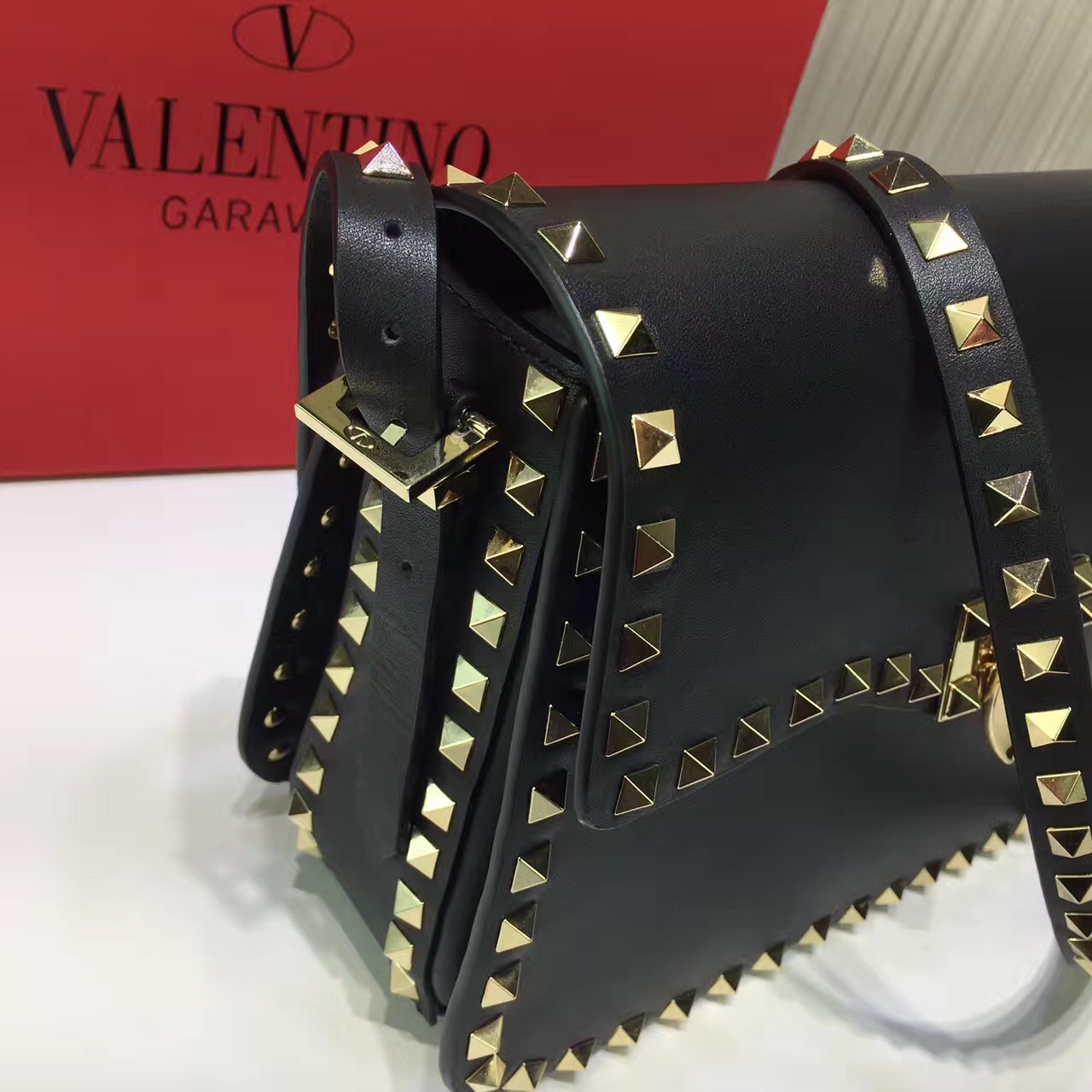 valentino black rockstud shoulder handbags