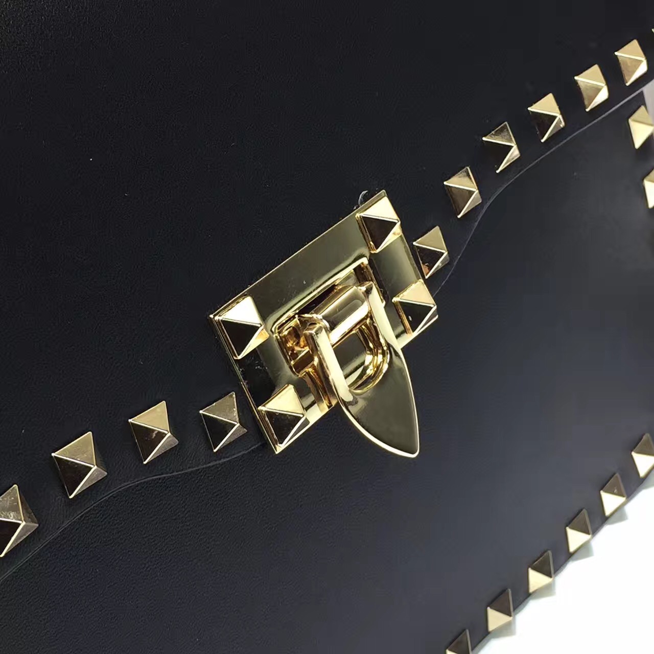 valentino black rockstud shoulder handbags