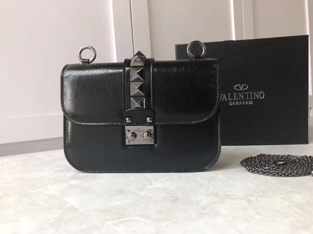 valentino small chain black cross body handbags