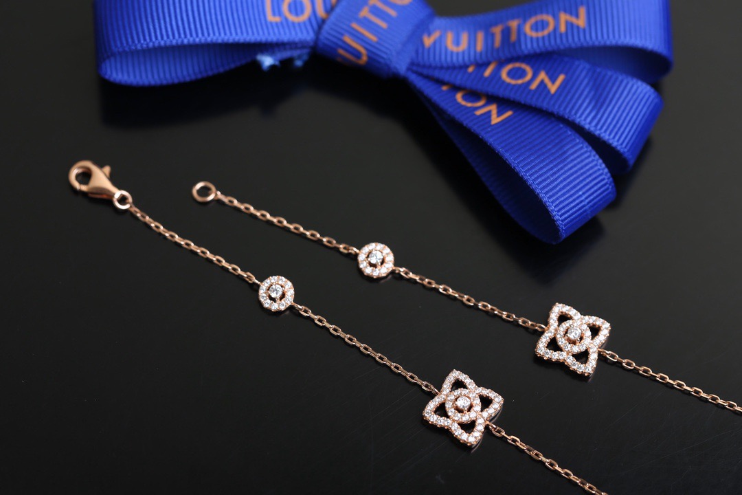 Louis Vuitton LV Monogram Les Ardentes 18K Necklace Rose Gold