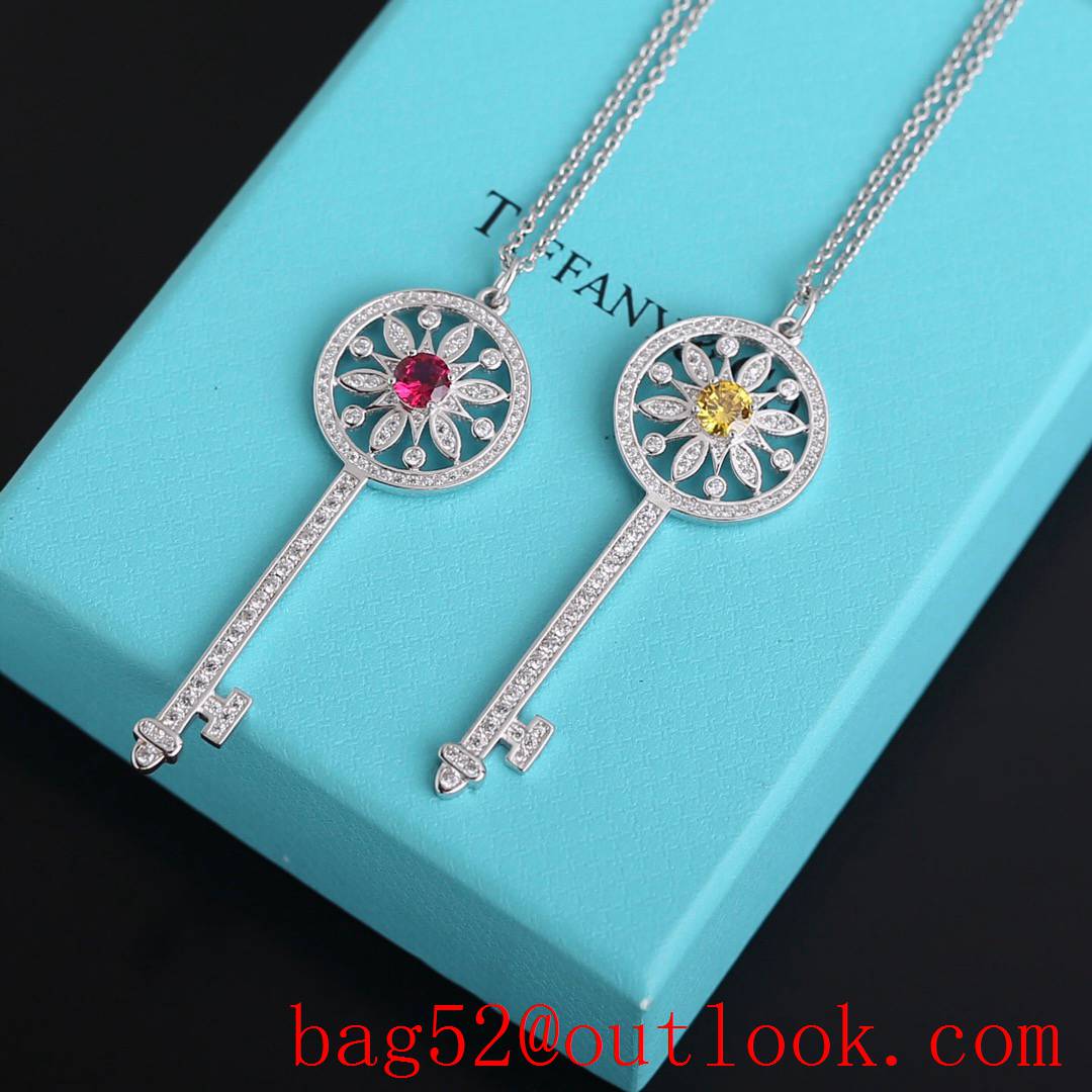 Tiffany Round Key Necklace in 2 Colors