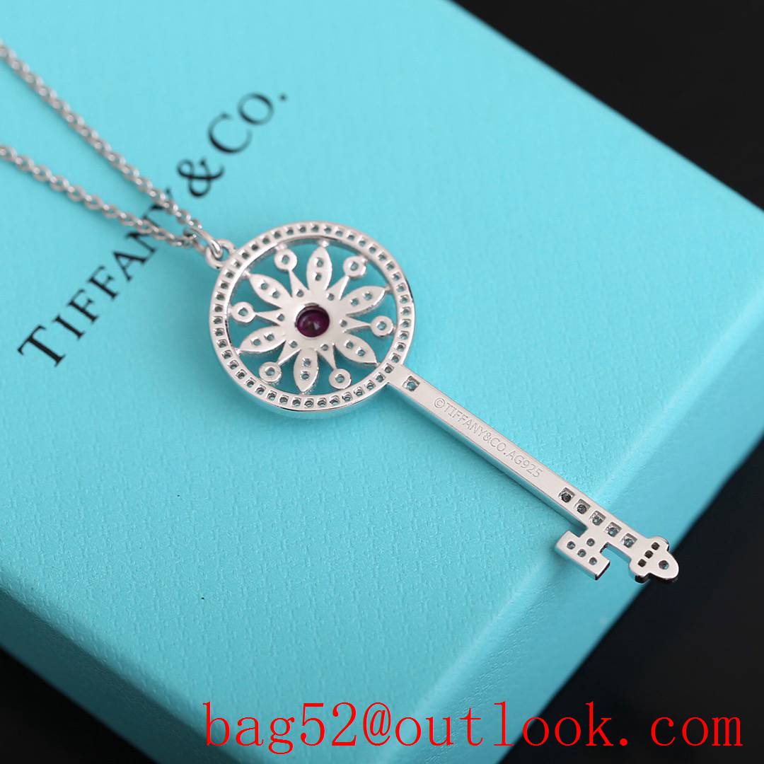 Tiffany Round Key Necklace in 2 Colors