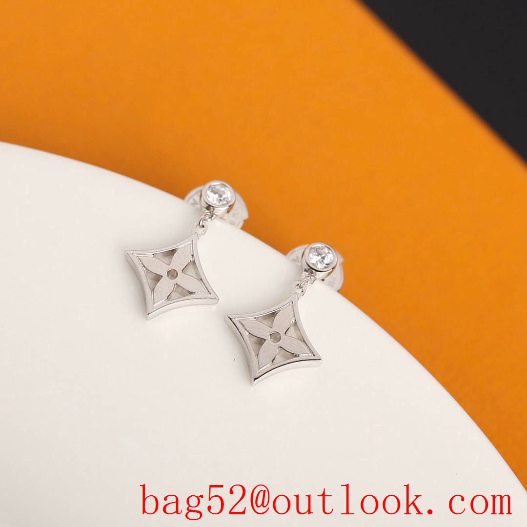 Louis Vuitton LV Idylle Blossom Earrings 2 Colors